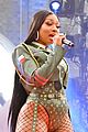 megan-performing-vmas