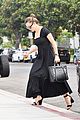 jen-garner-black-dress