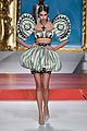 moschino-show