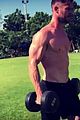 hemsworth-shirtlessvid