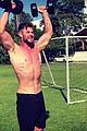 hemsworth-shirtlessvid