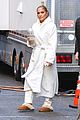 jennifer-lopez-filming-marry-me