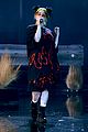 billie-eilish-amas-performance