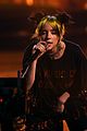 billie-eilish-amas-performance
