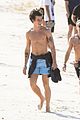 mendes-shirtless
