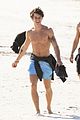 mendes-shirtless