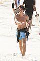 mendes-shirtless