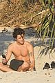 mendes-shirtless