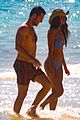 eiza-beachpics
