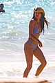 eiza-beachpics