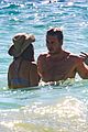 eiza-beachpics