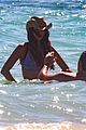 eiza-beachpics