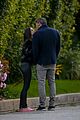 affleck-kisswalk