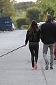 affleck-kisswalk
