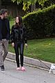 affleck-kisswalk