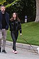 affleck-kisswalk