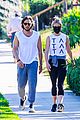 gwyneth-brad-walk