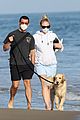 sophie-turner-joe-beach-3