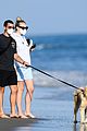 sophie-turner-joe-beach-3