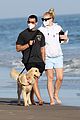 sophie-turner-joe-beach-3