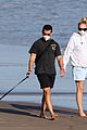 sophie-turner-joe-beach-3