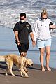 sophie-turner-joe-beach-3