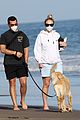 sophie-turner-joe-beach-3