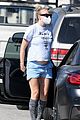 sophie-turner-joe-beach-3