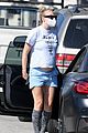 sophie-turner-joe-beach-3