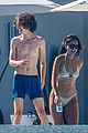 timothee-eiza-kissing