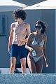 timothee-eiza-kissing