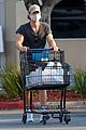 chace-crawford-shopping