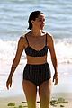 rose-byrne-bikini-3