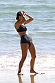 rose-byrne-bikini-3