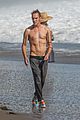 meyers-shirtless