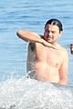 dicaprio-beachemile