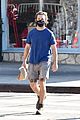 shia-hiking2