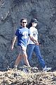 shia-hiking2