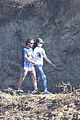 shia-hiking2