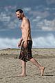 keanu-reeves-shirtless