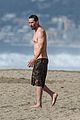 keanu-reeves-shirtless