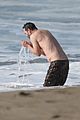 keanu-reeves-shirtless