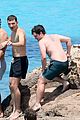 hutcherson-shirtless