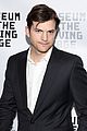 ashton-kutcher-space