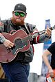 luke-combs-holds-funerals-for-fans