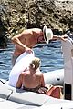 katy-perry-orlando-bloom-boat-ride-in-capri