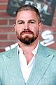 amell-defends