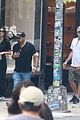 dicaprio-shopping