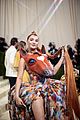 kim-petras-wears-a-horse-head-met-gala-2021