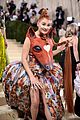 kim-petras-wears-a-horse-head-met-gala-2021